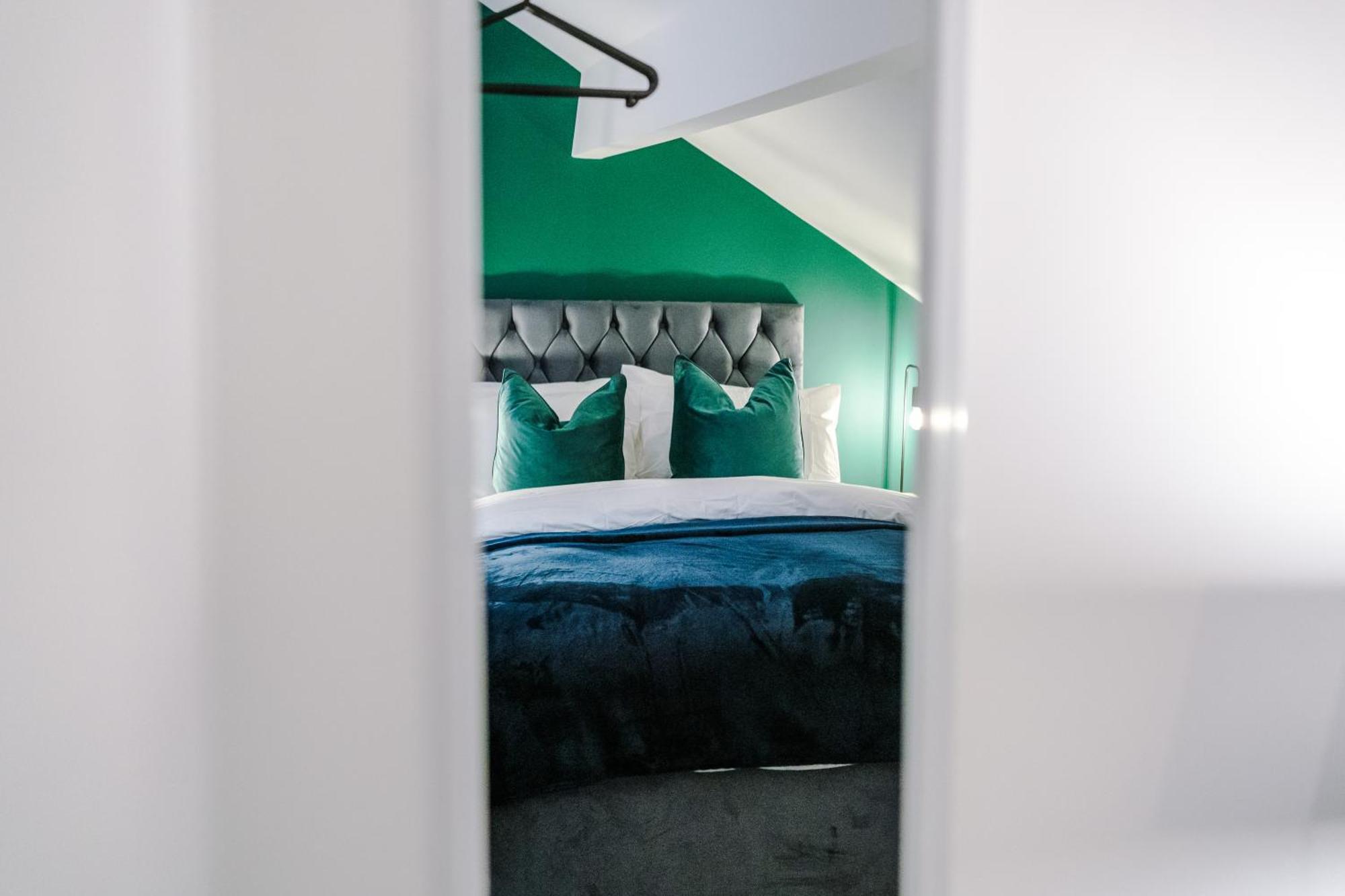 Holiday home Beautiful Bradford Sleeps 10 With Parking By Purestay Short Bradford (West Yorkshire)