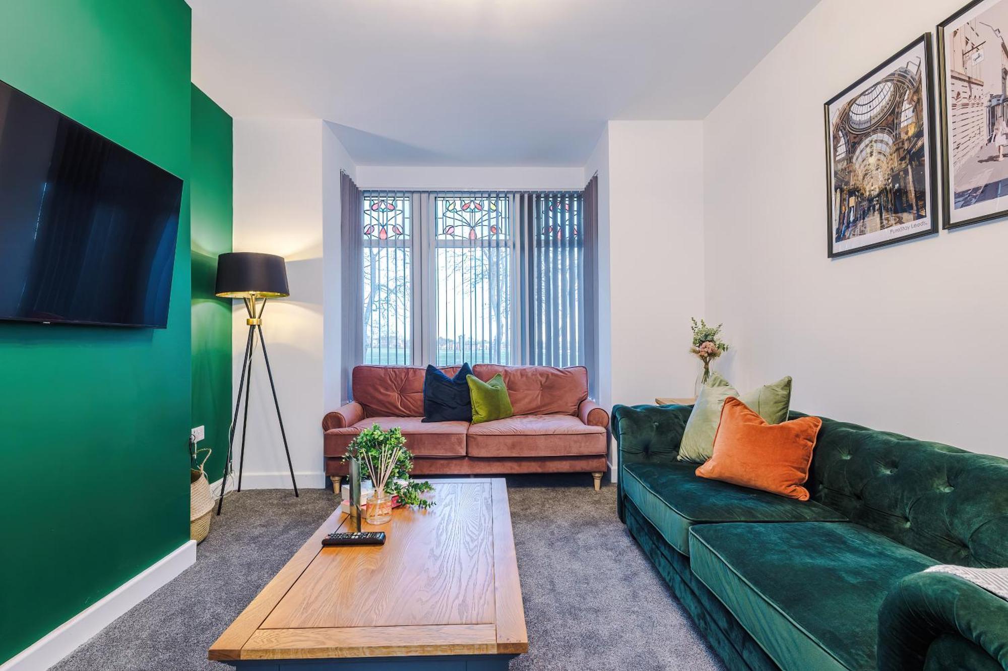 Holiday home Beautiful Bradford Sleeps 10 With Parking By Purestay Short Bradford (West Yorkshire)