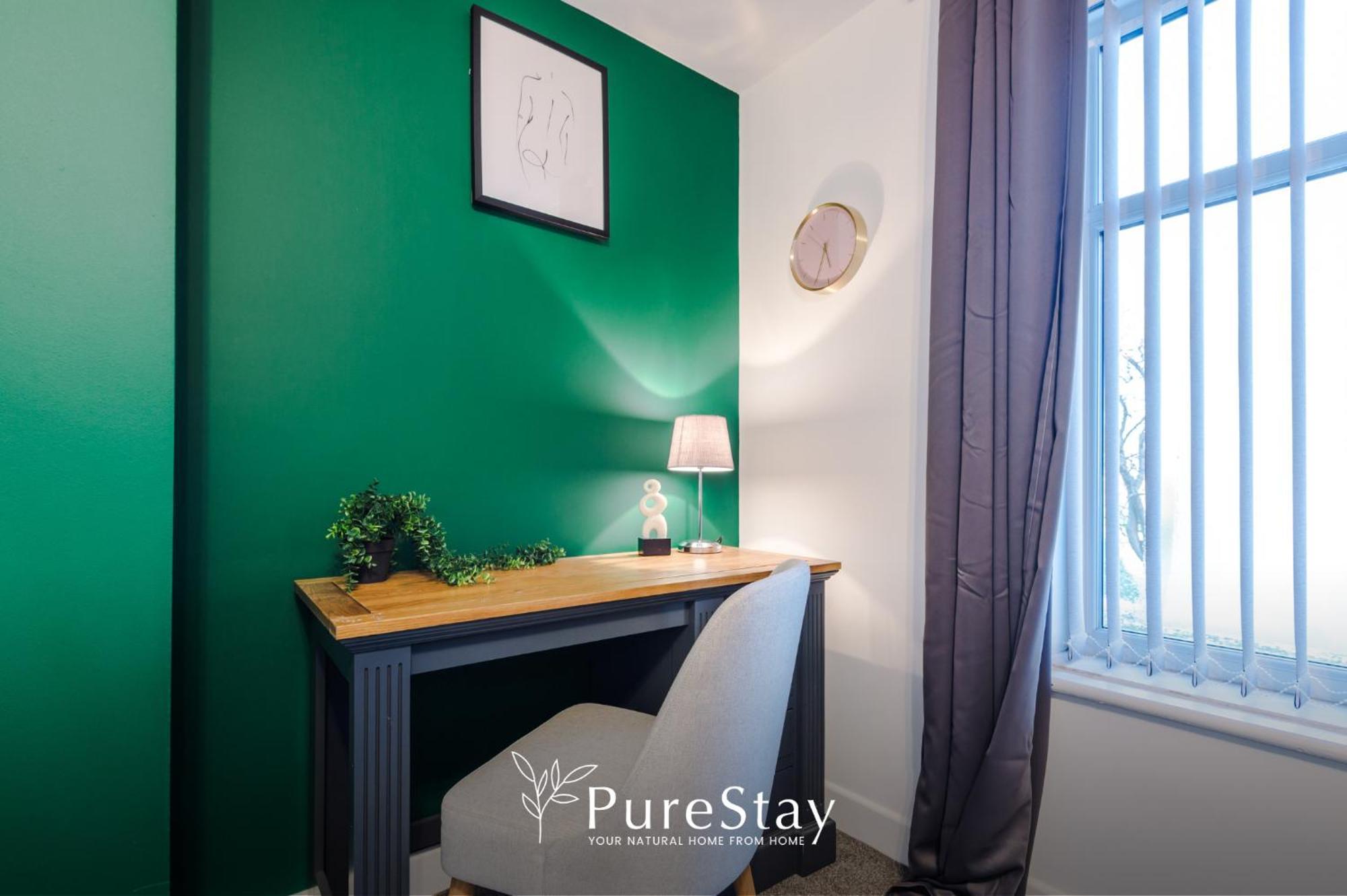 Beautiful Bradford Sleeps 10 With Parking By Purestay Short * Bradford (West Yorkshire)