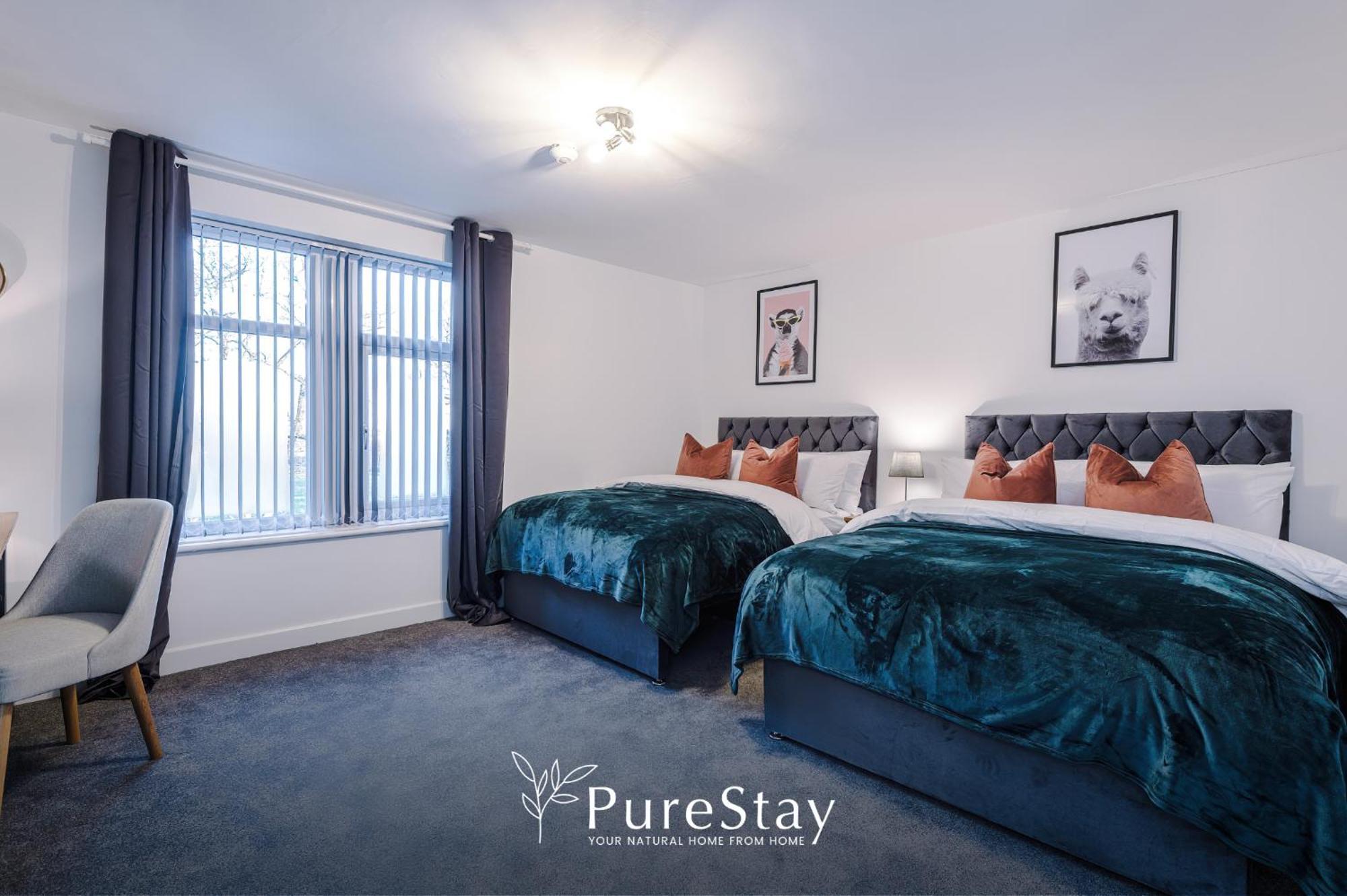 Holiday home Beautiful Bradford Sleeps 10 With Parking By Purestay Short